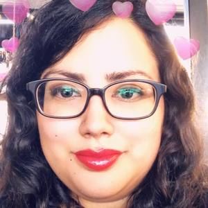 Meet your Posher, Cassandra